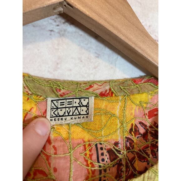 Neeru Kumar Artsy Tunic Top Womens Large Pea Green Art To Wear Embroidered RARE - Picture 2 of 12